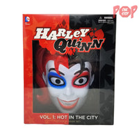 Harley Quinn - Vol 1: Hot in the City - Comic/Mask Set