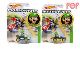 Hot Wheels Mario Kart Luigi Standard Kart & Mach 8 Kart 2 Pack